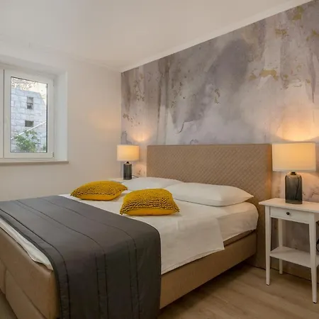 Appartement Banje 2 *